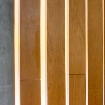 store bandes verticales bois
